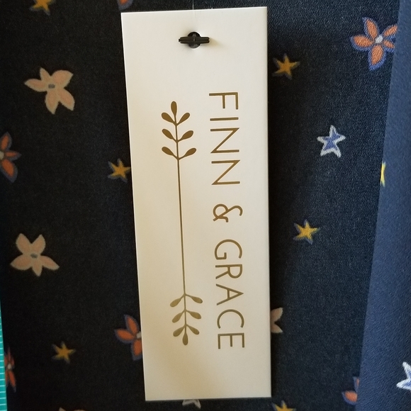 FIN & GRACE TOP! - Picture 5 of 7